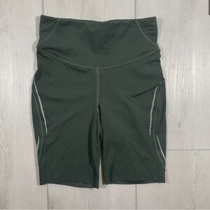 Lulu 🍋 Hunter green bike shorts